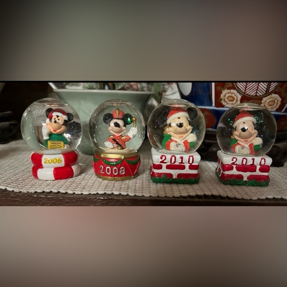 Mickey mouse mini snow globes